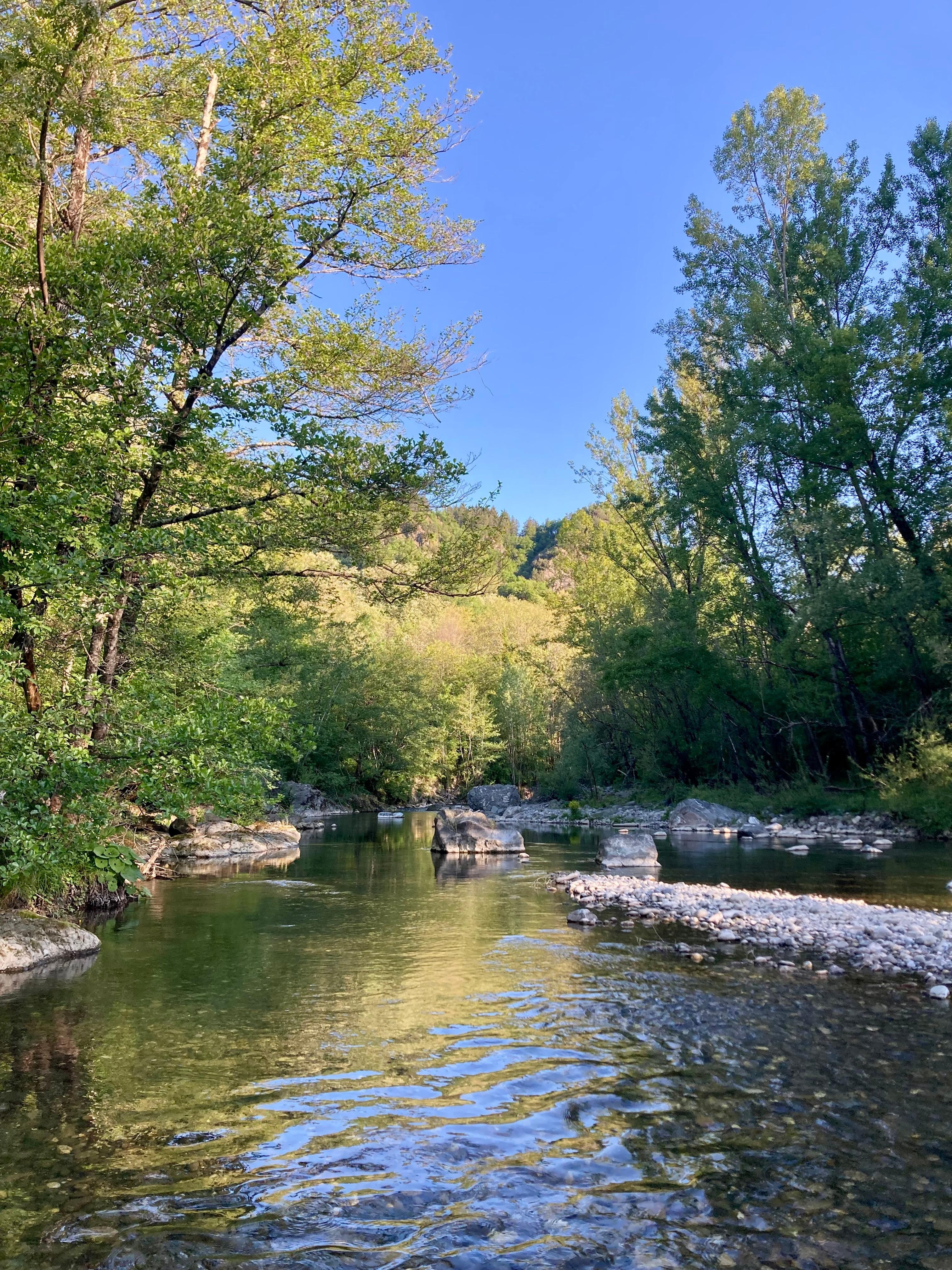 Fluss in der Nähe. Für eine tollen Spziergang