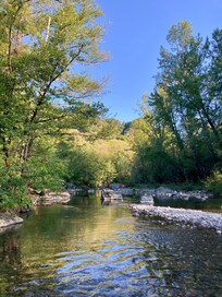 Fluss in der Nähe. Für eine tollen Spziergang