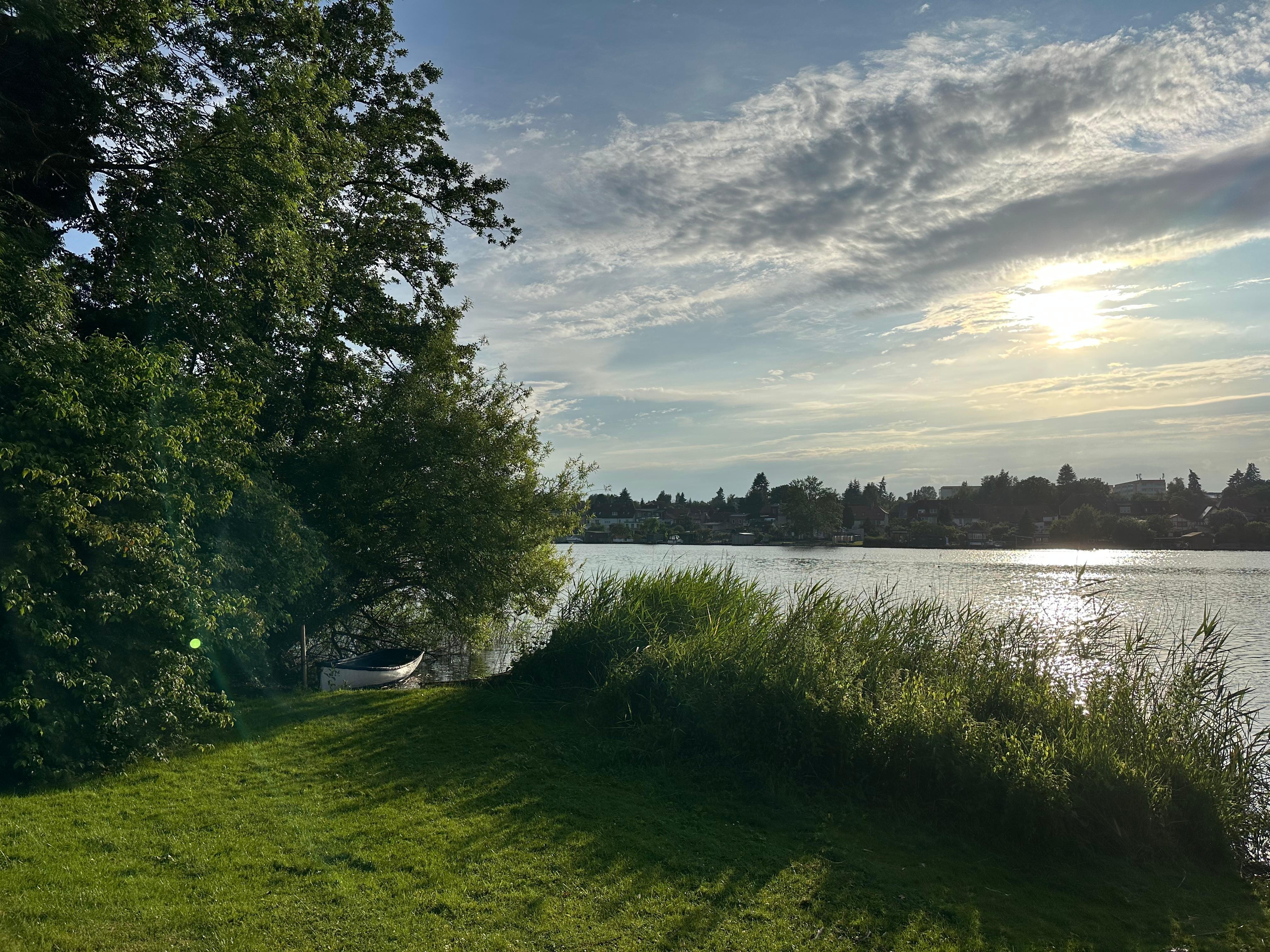 Vom Kloster Malchow auf den See