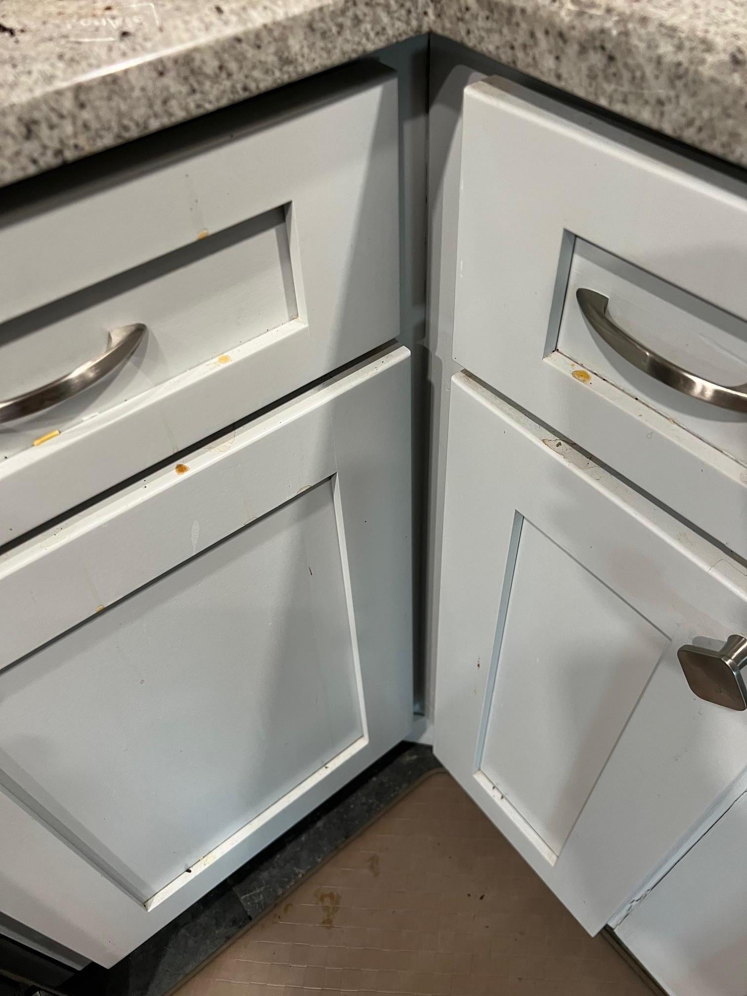 Kitchen was dirty.  Pots and pans mandatory wash before use.