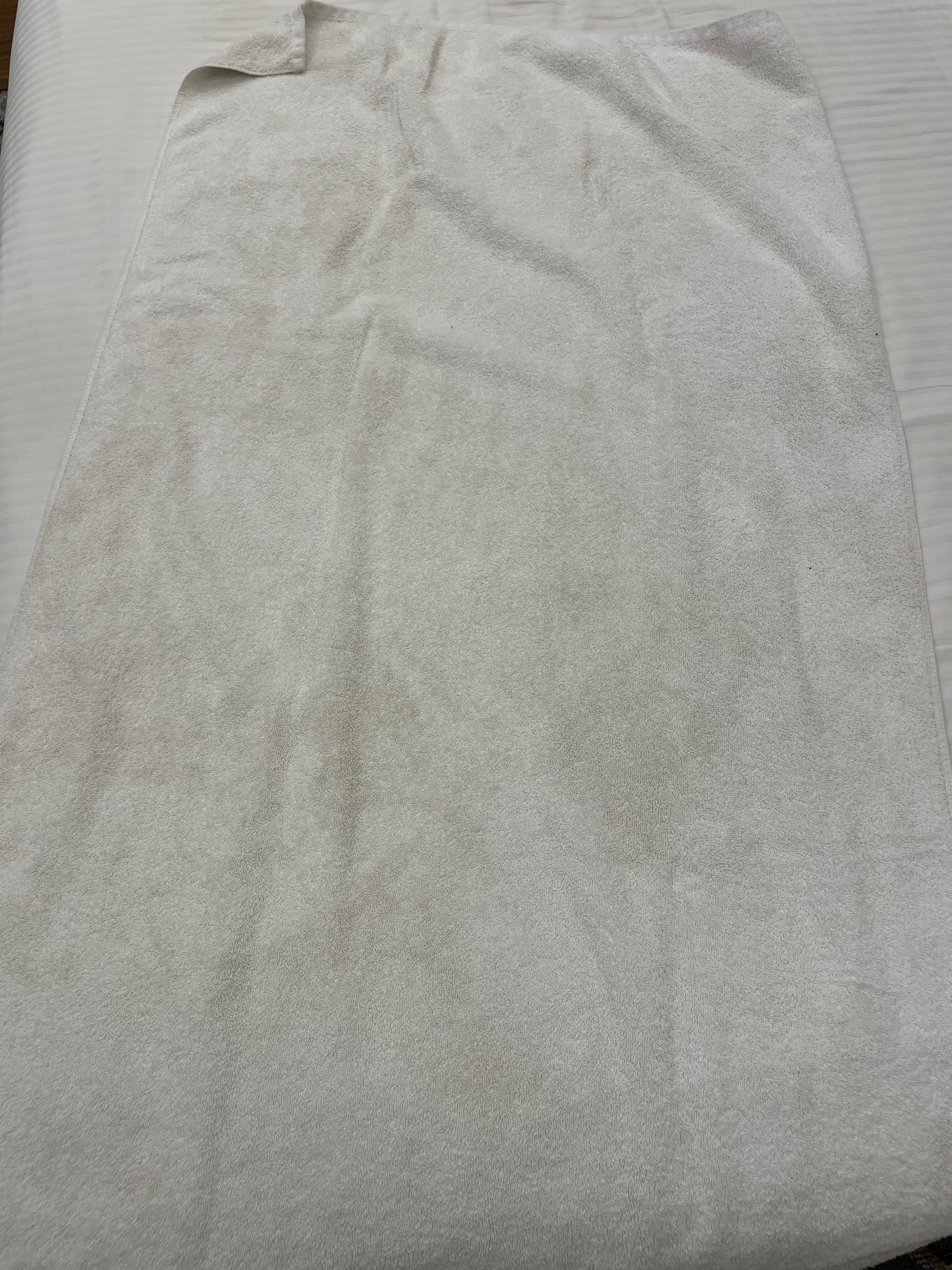 Towels were dirty. 