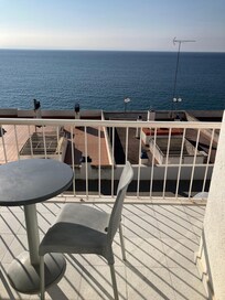 Bore from the balcony