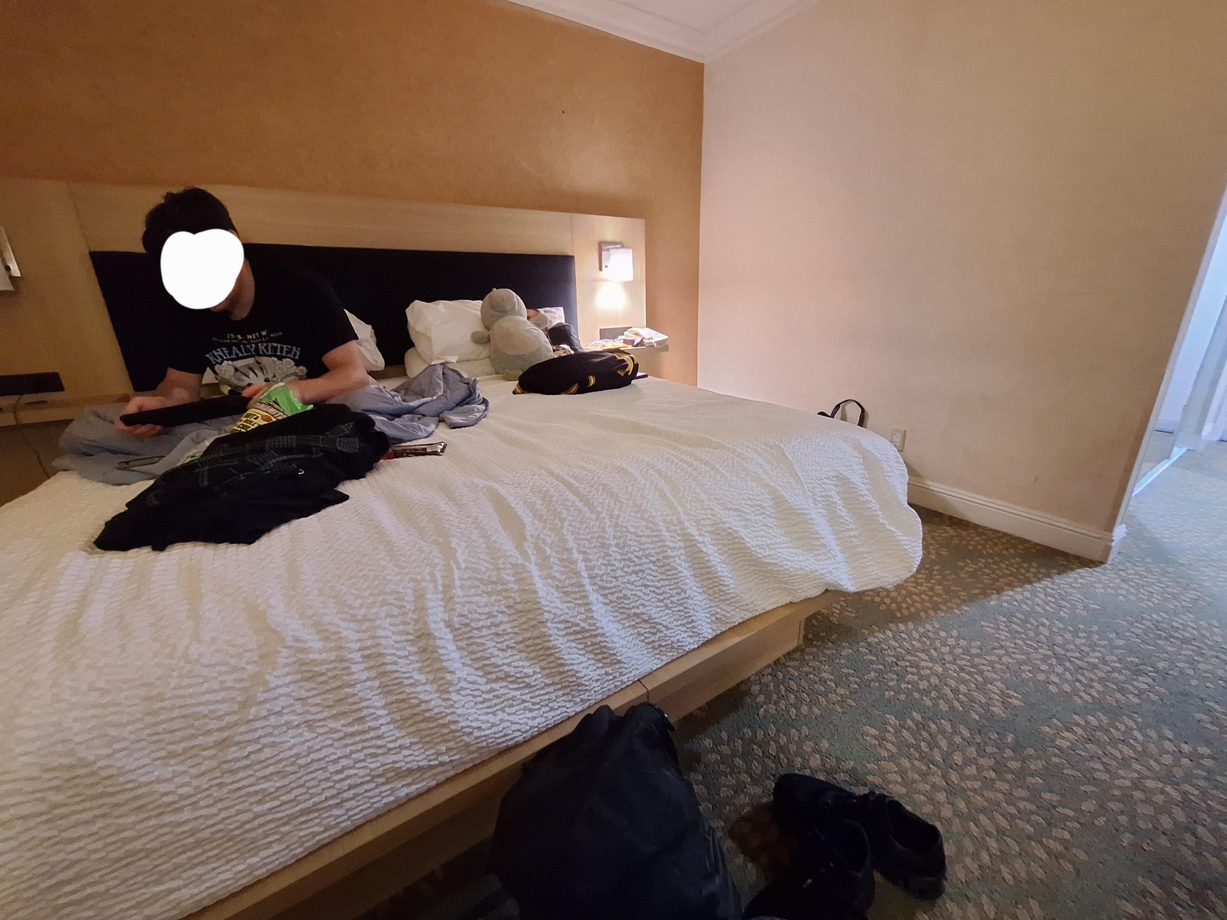 We got a single queen size room which was comfy! Though I would recommend to bring your own pillows since they're small 😅 but other than that it was a great room.