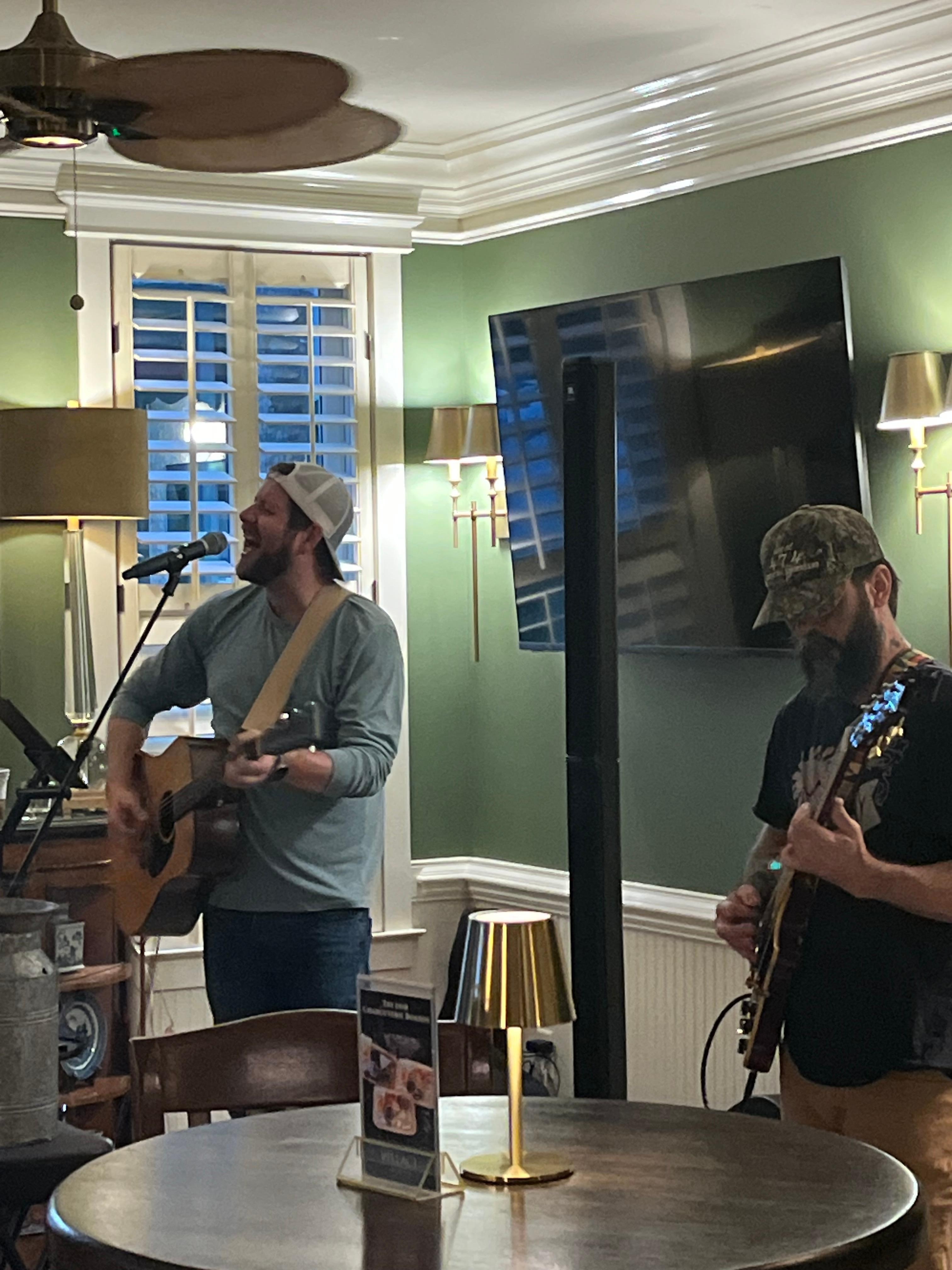 Live music was fun and happy hour did not disappoint 