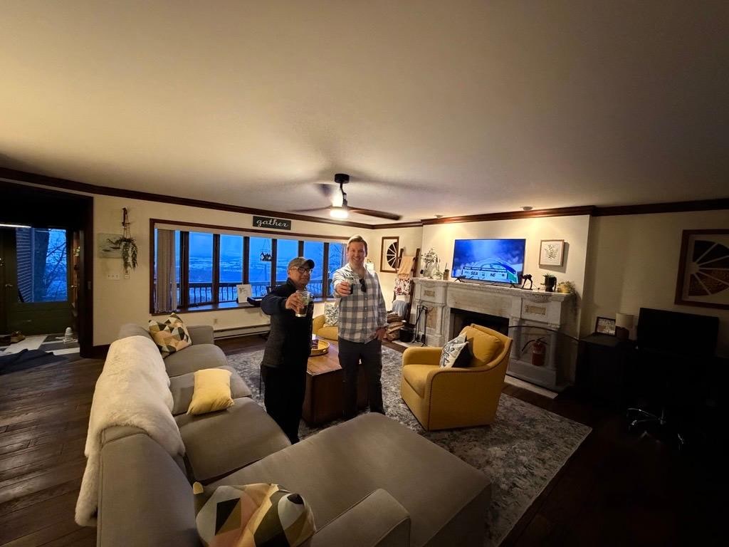 Great family room for puzzle making and watching the Olympics. 