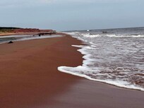 Quick walk to the beach