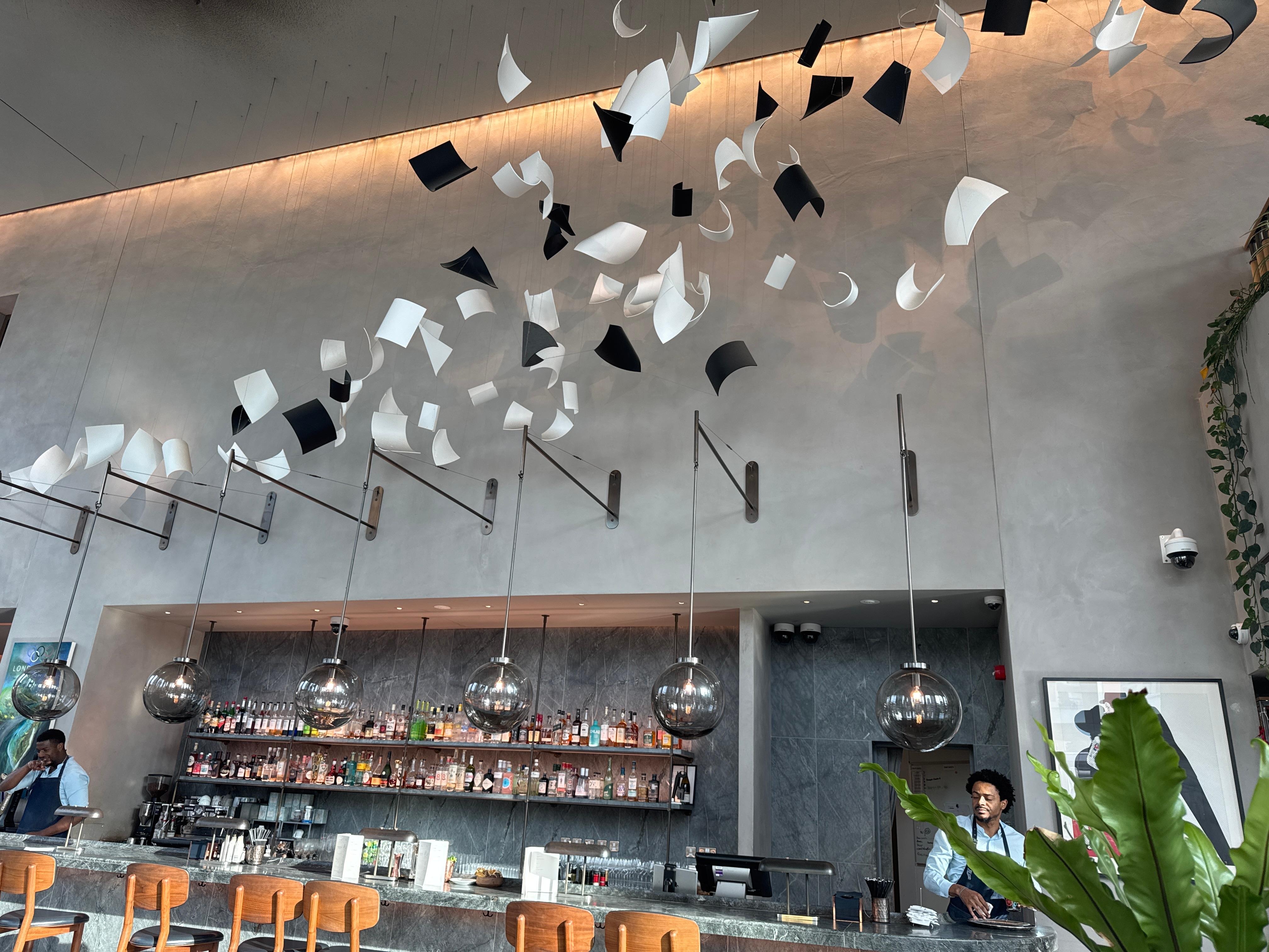 The bar in the lobby 