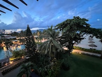 ăăŒă«ăšăăŒăăèŠăăéšć±ăźăă©ăčăă