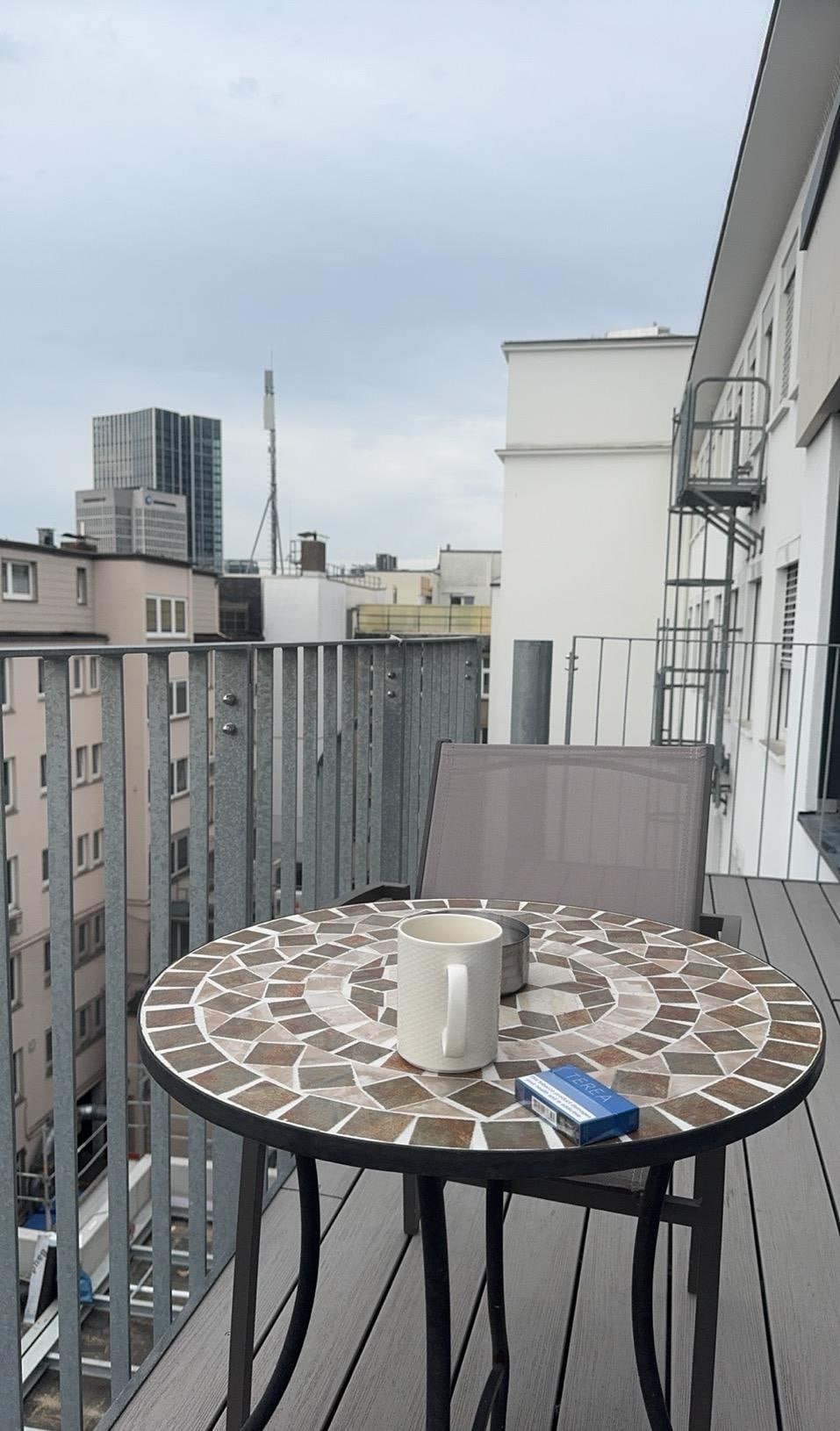 Good for the smoker 👍 very considerate 