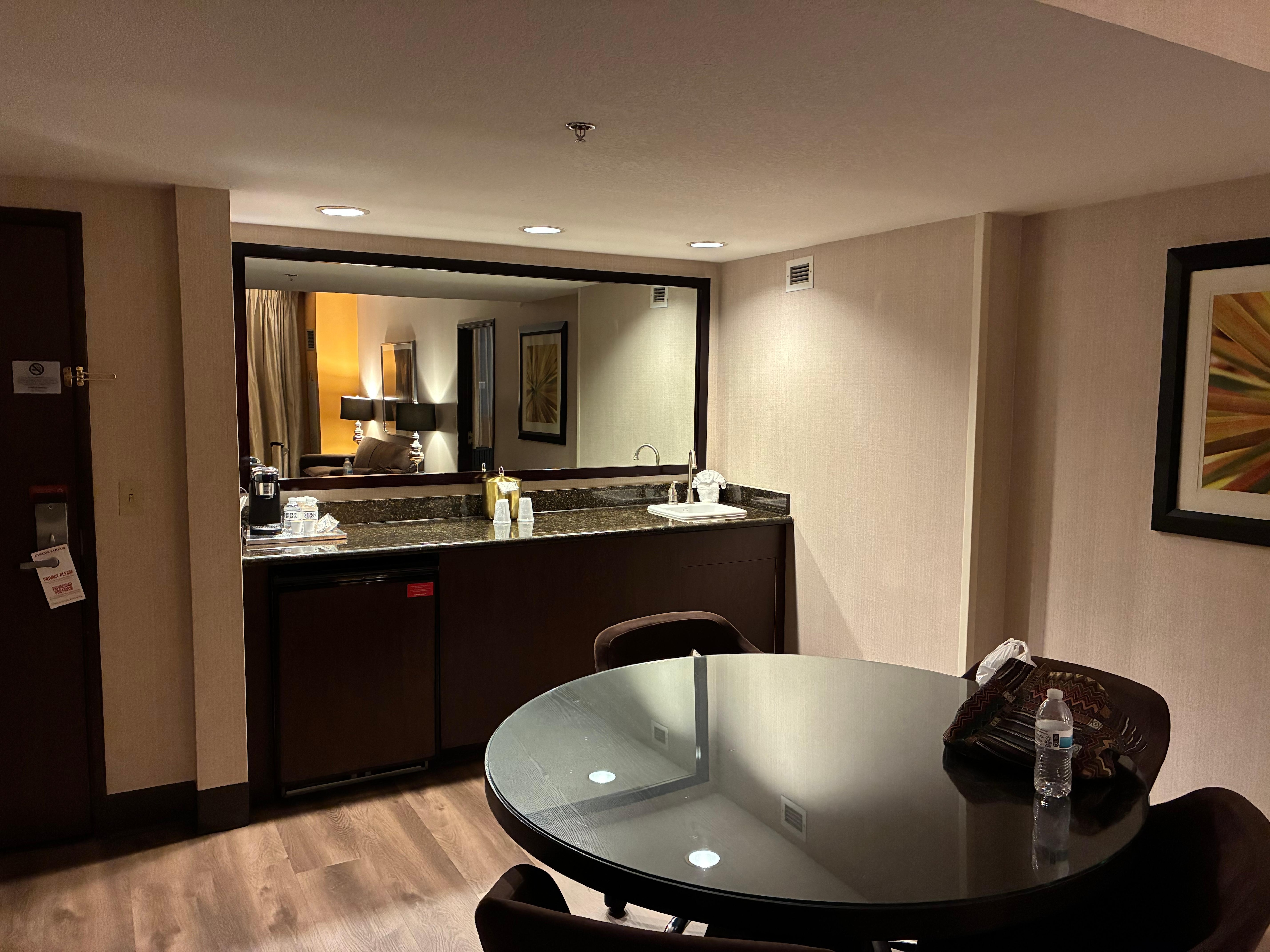 Suite - mini kitchen