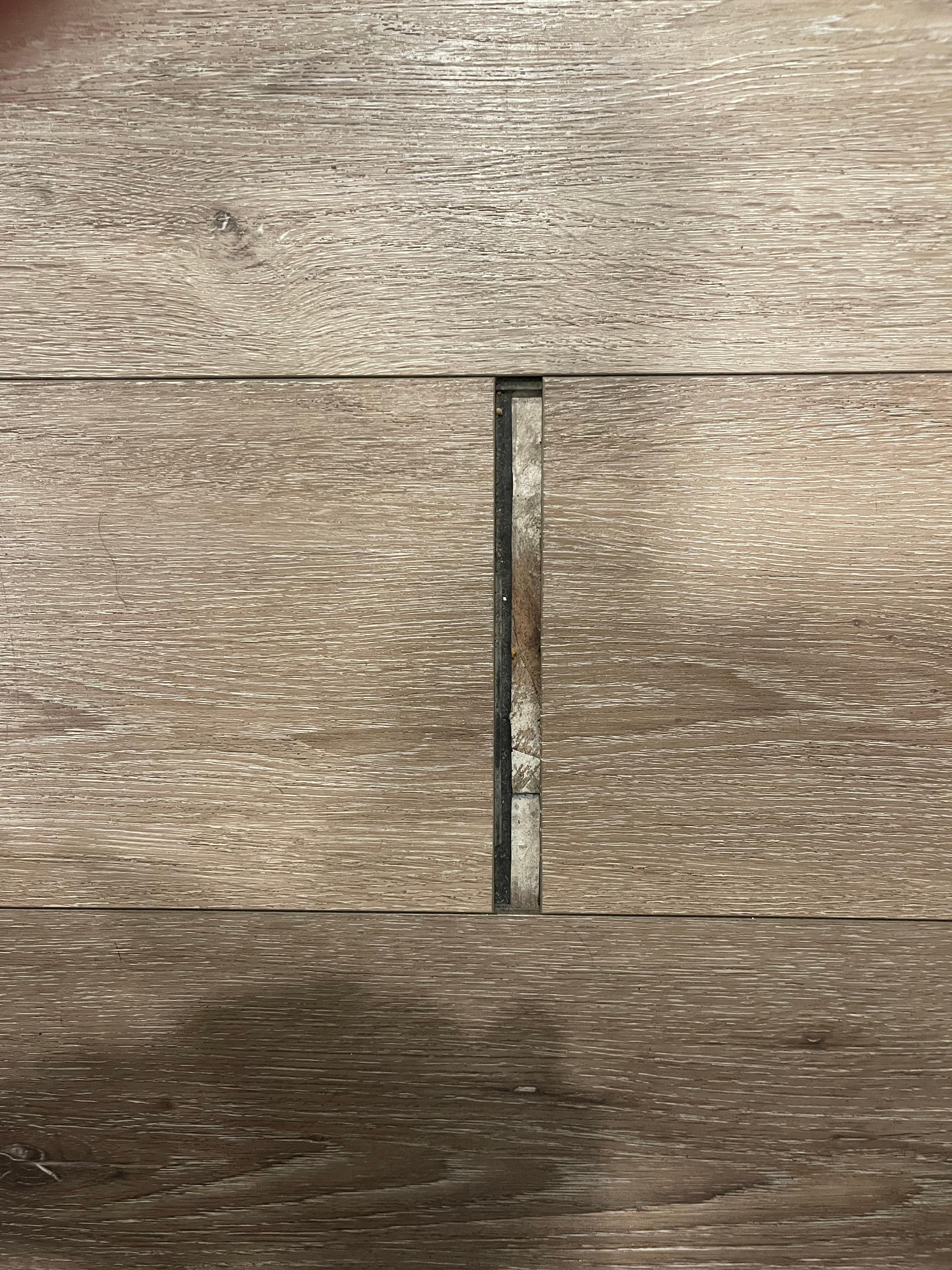 Kitchen gap in flooring 
