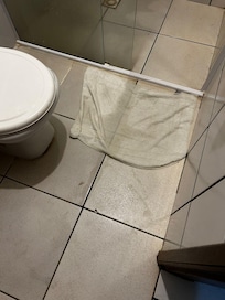 Vazamento e não trocam toalhas