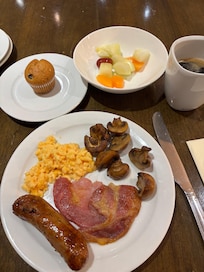 English Breakfast with muffin and fruit