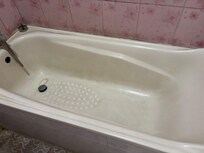 Bathtub needs a good clean to remove stains / grime