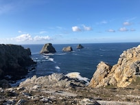 Les Tas de Pois Ă la pointe de Pen-Hir (Camaret)