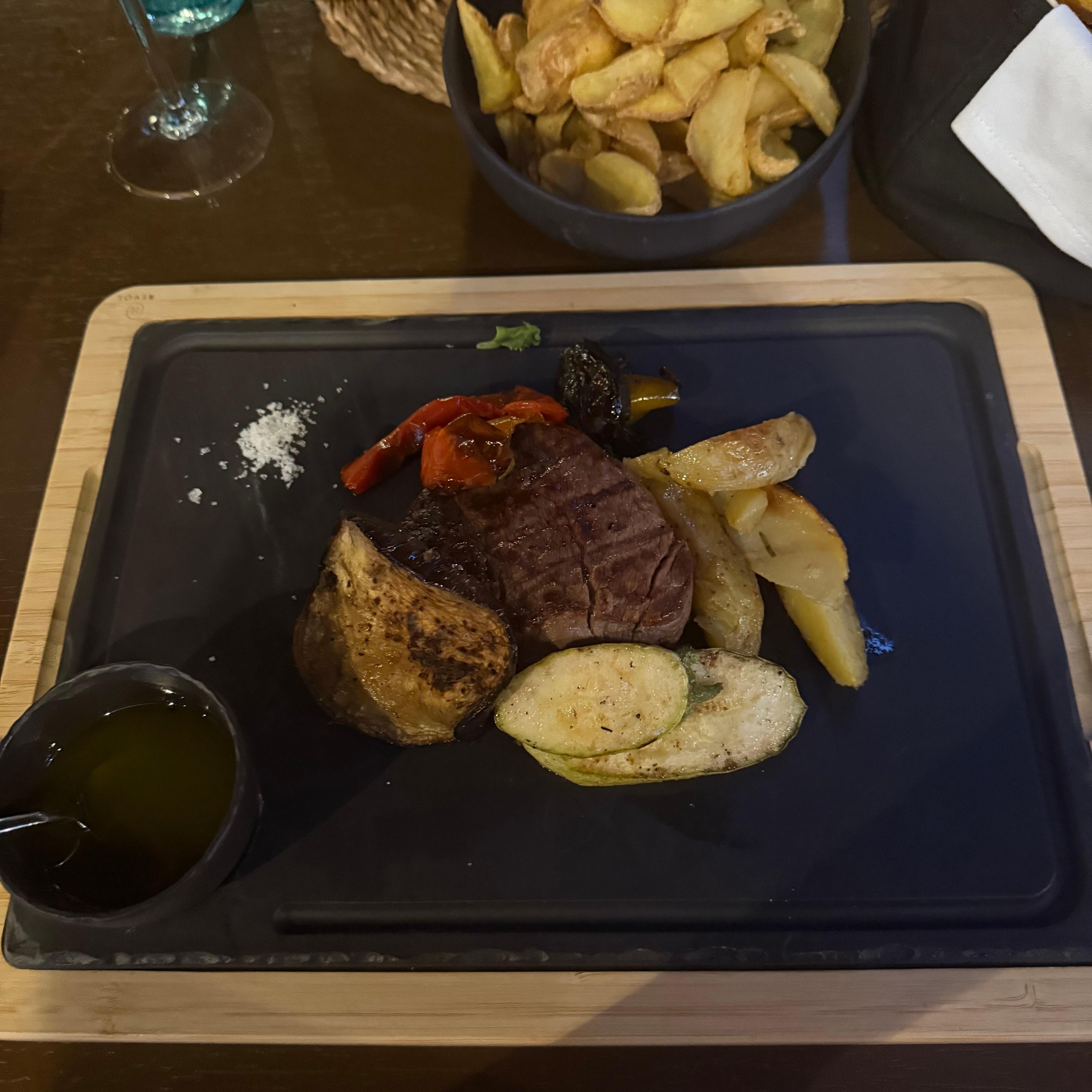 Scausu Grill, Brucoli