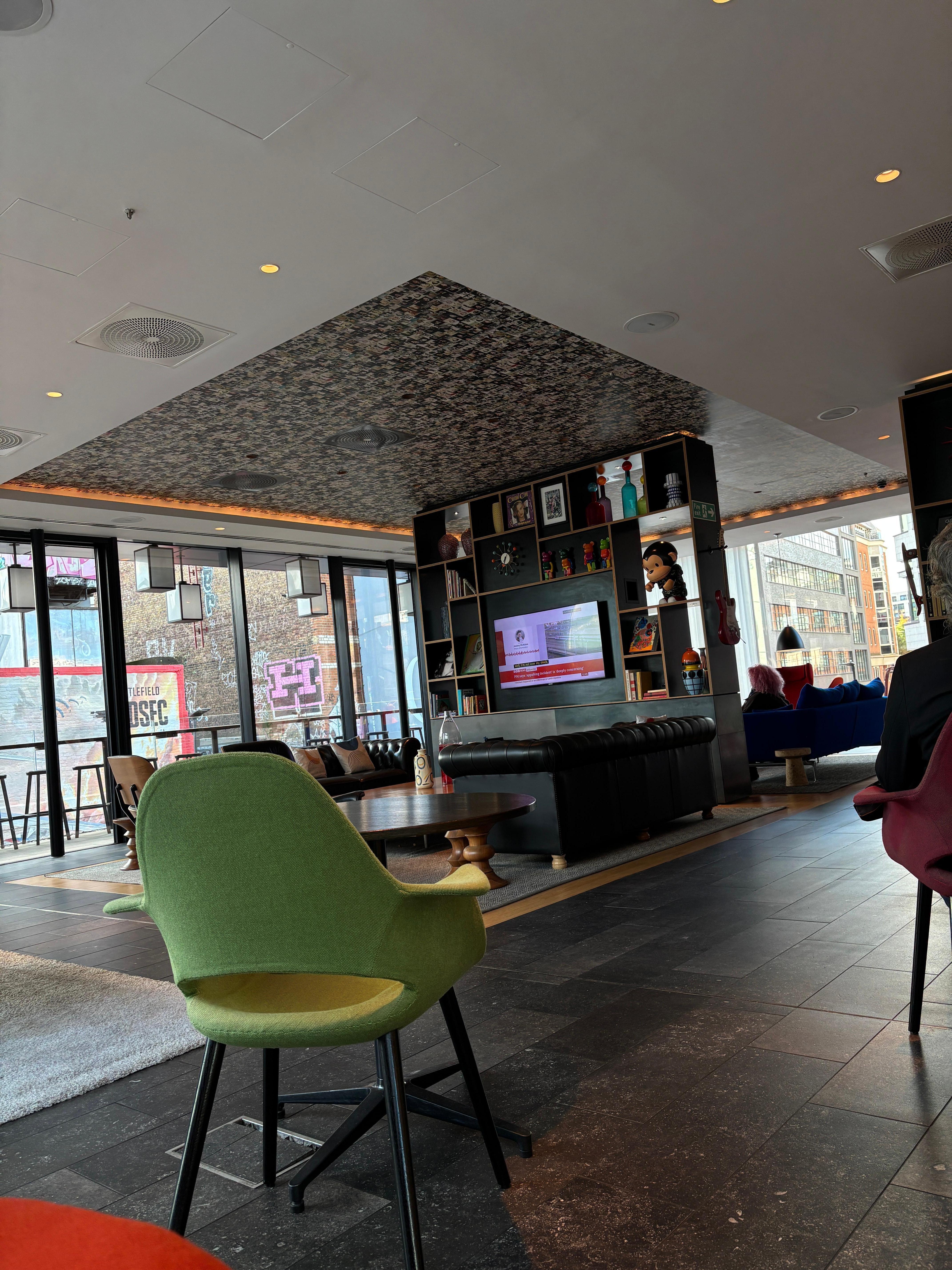 Lobby and Restaurant 