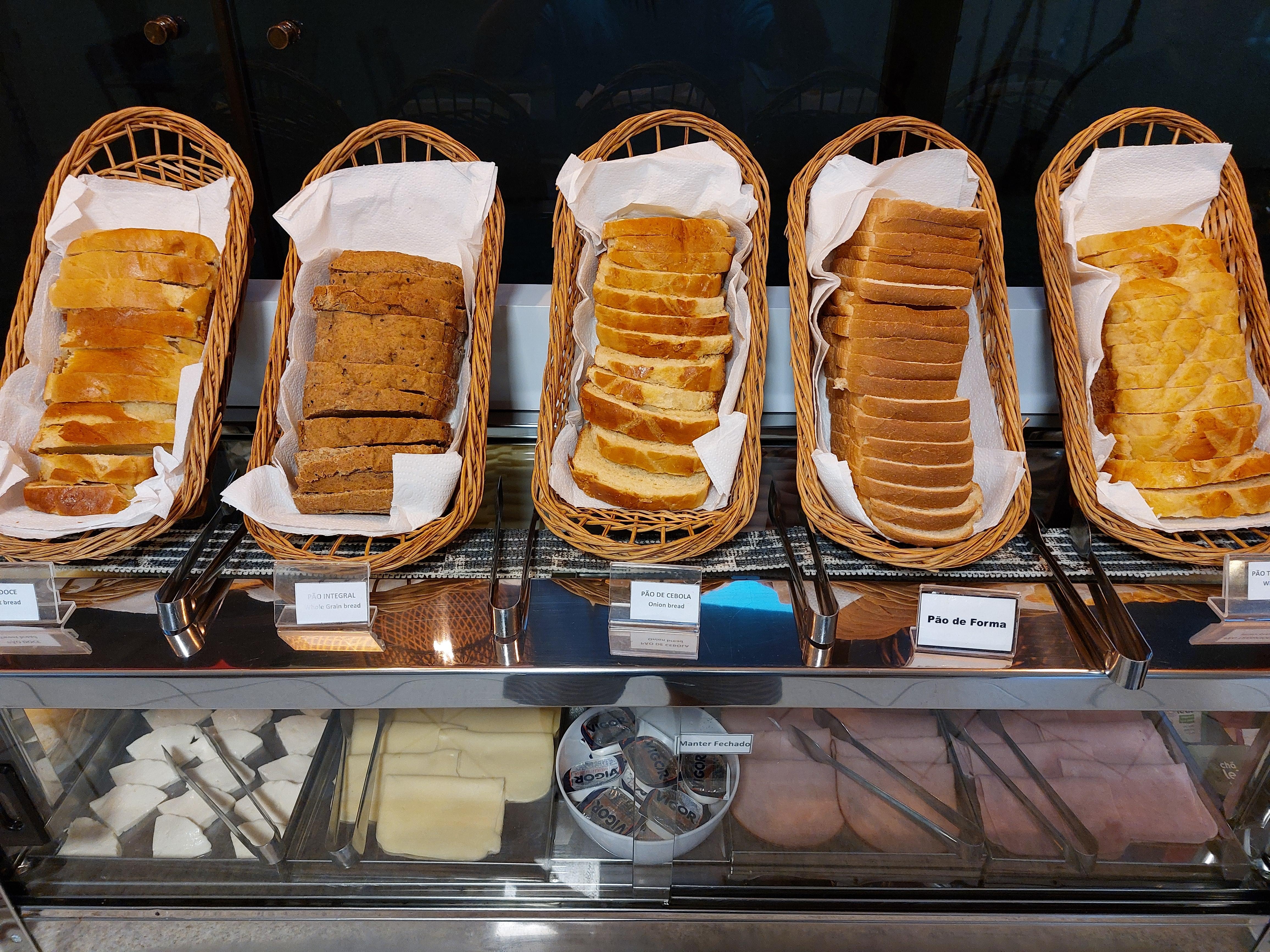 Pães produzidos no hotel.
