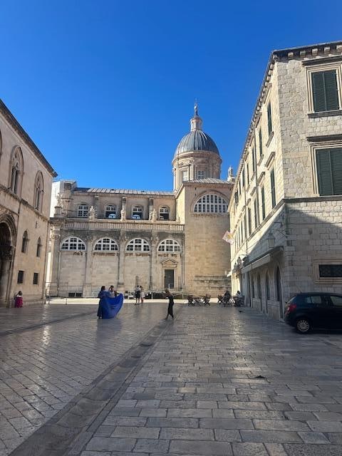 Inside Castle before tour groups