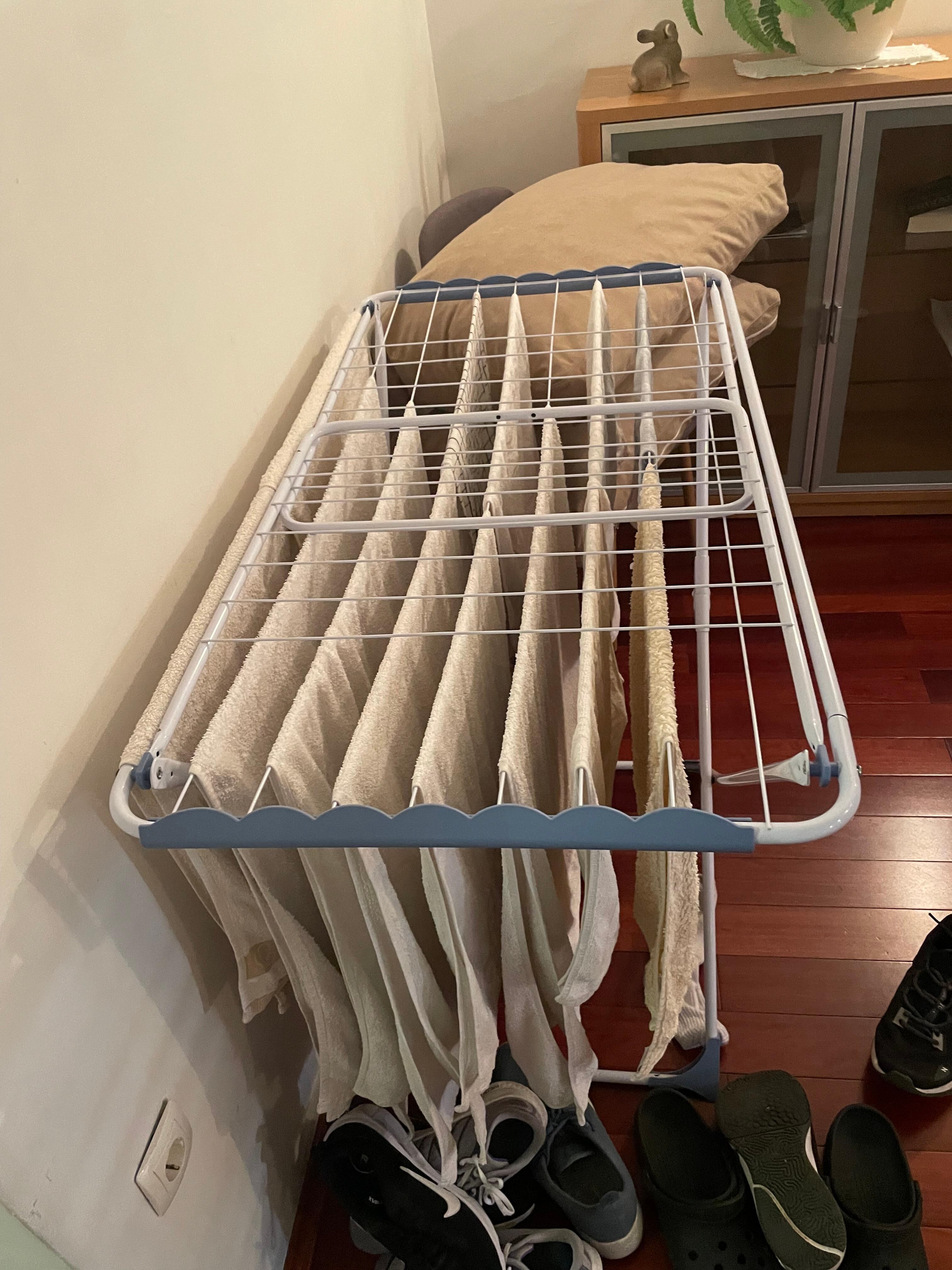 Old towels hanging 