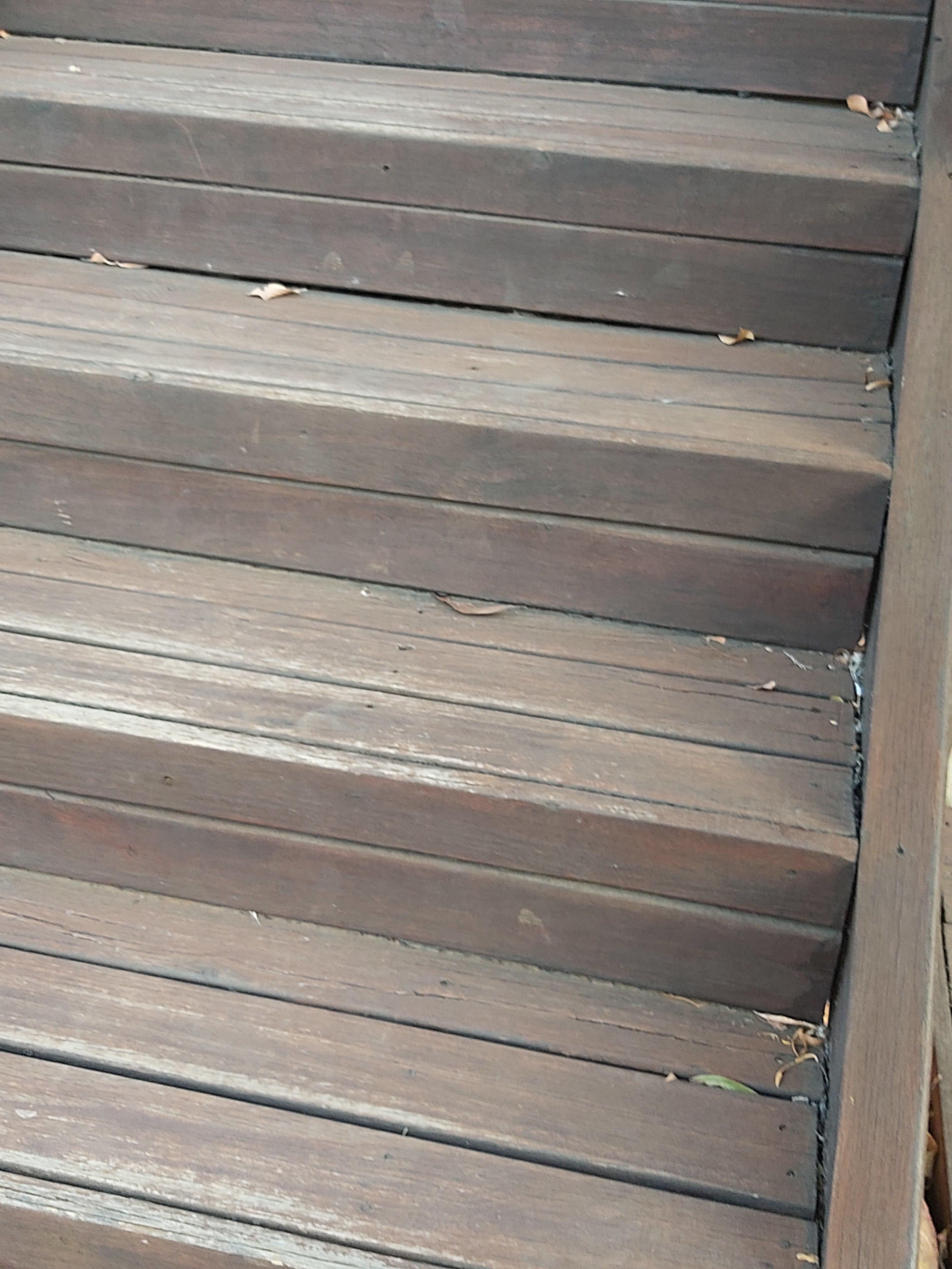 Decking shoddy