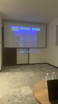 2階のスクリーン