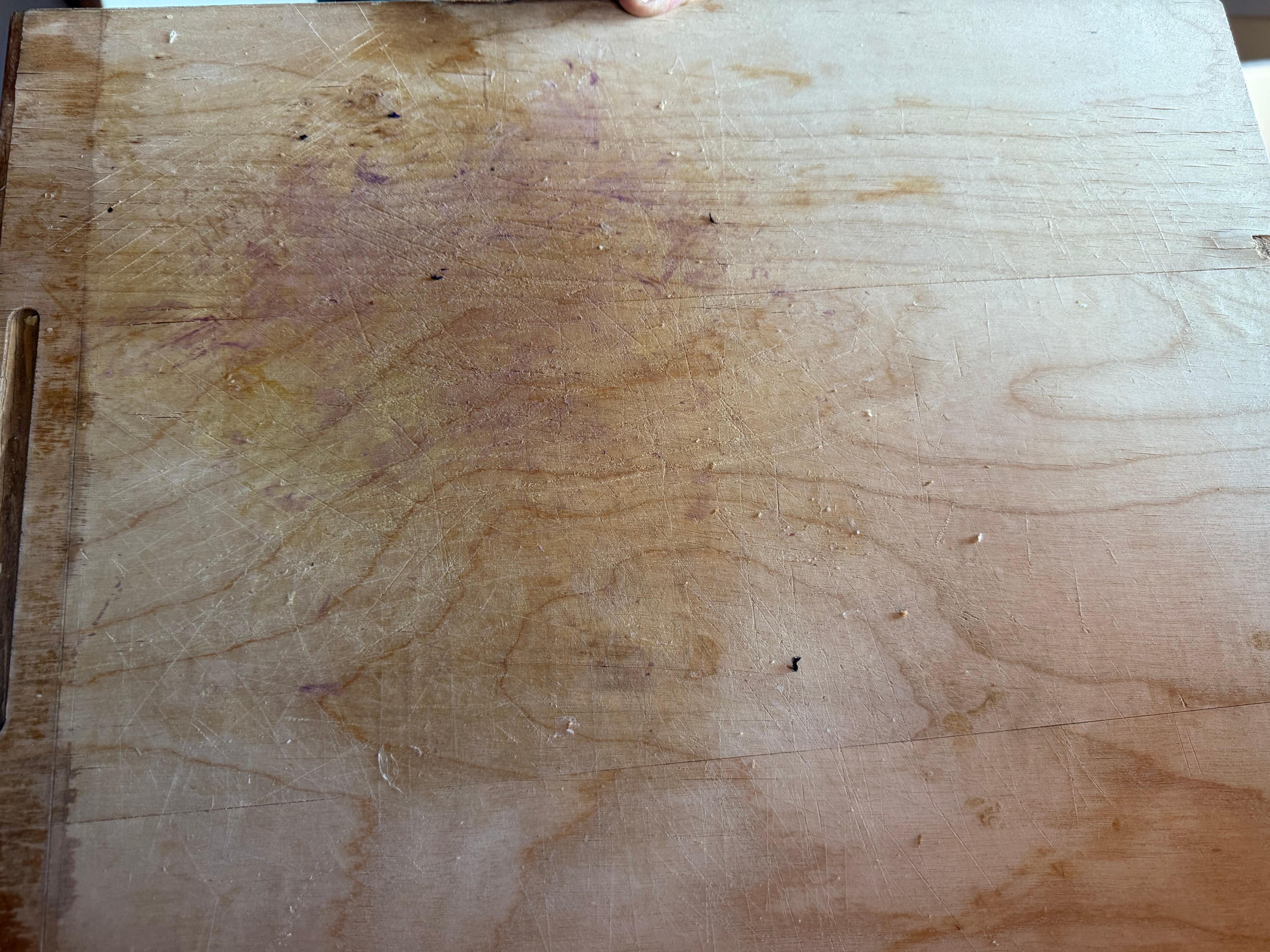 Cutting board upon arrival.