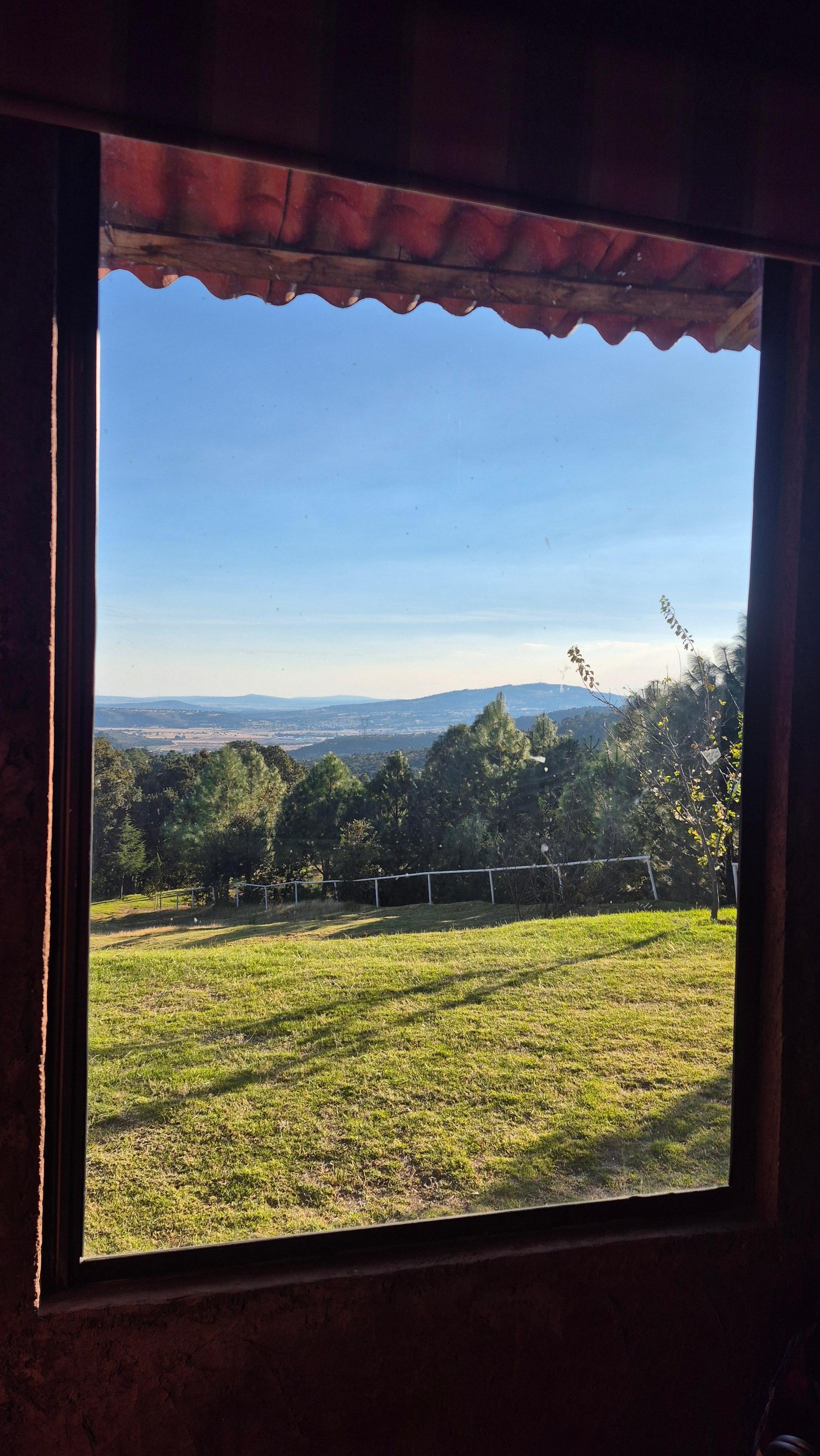 Tienw una Cabaña de lectura con vistas hermosas 