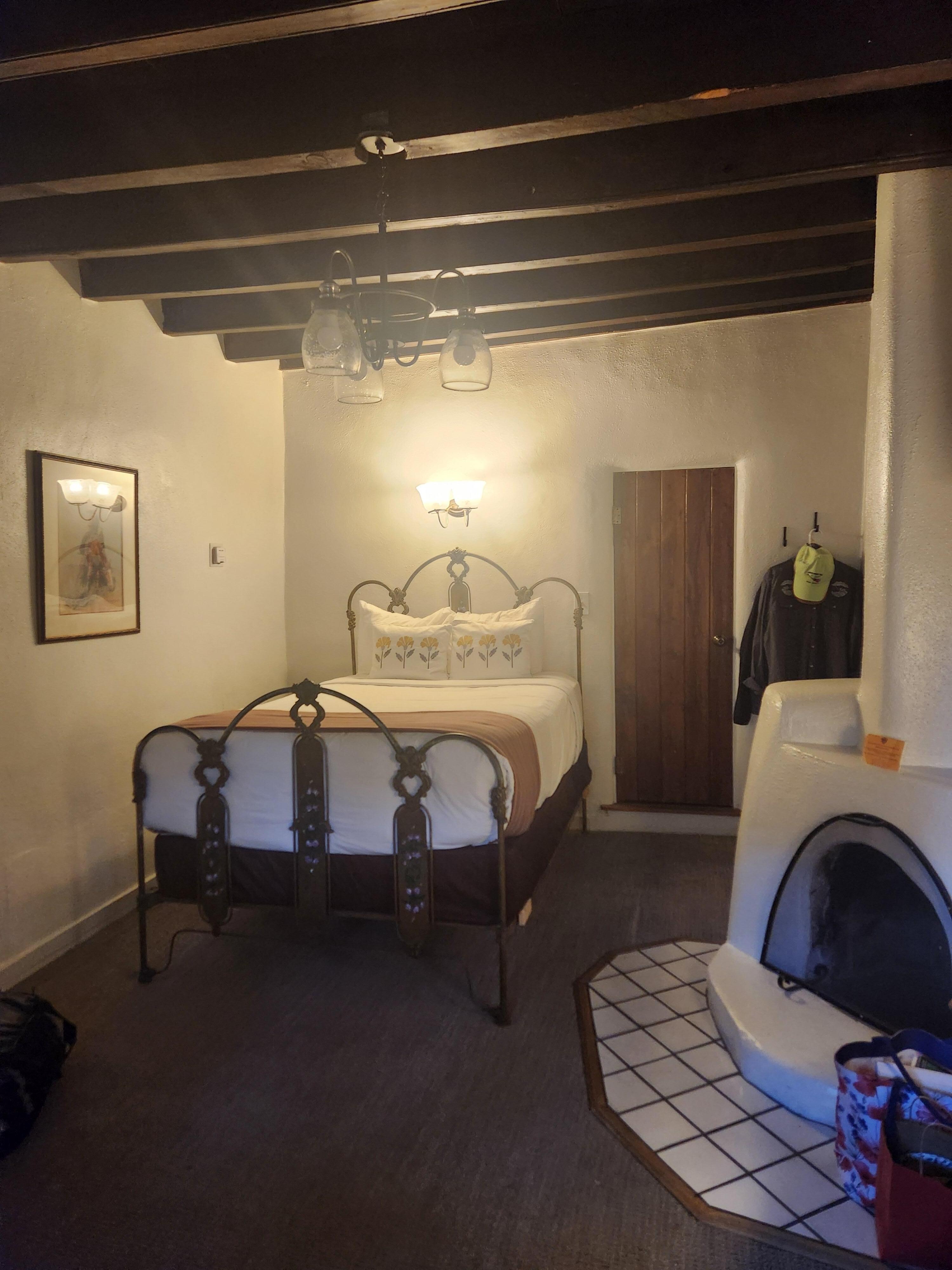 Room 201, full standard