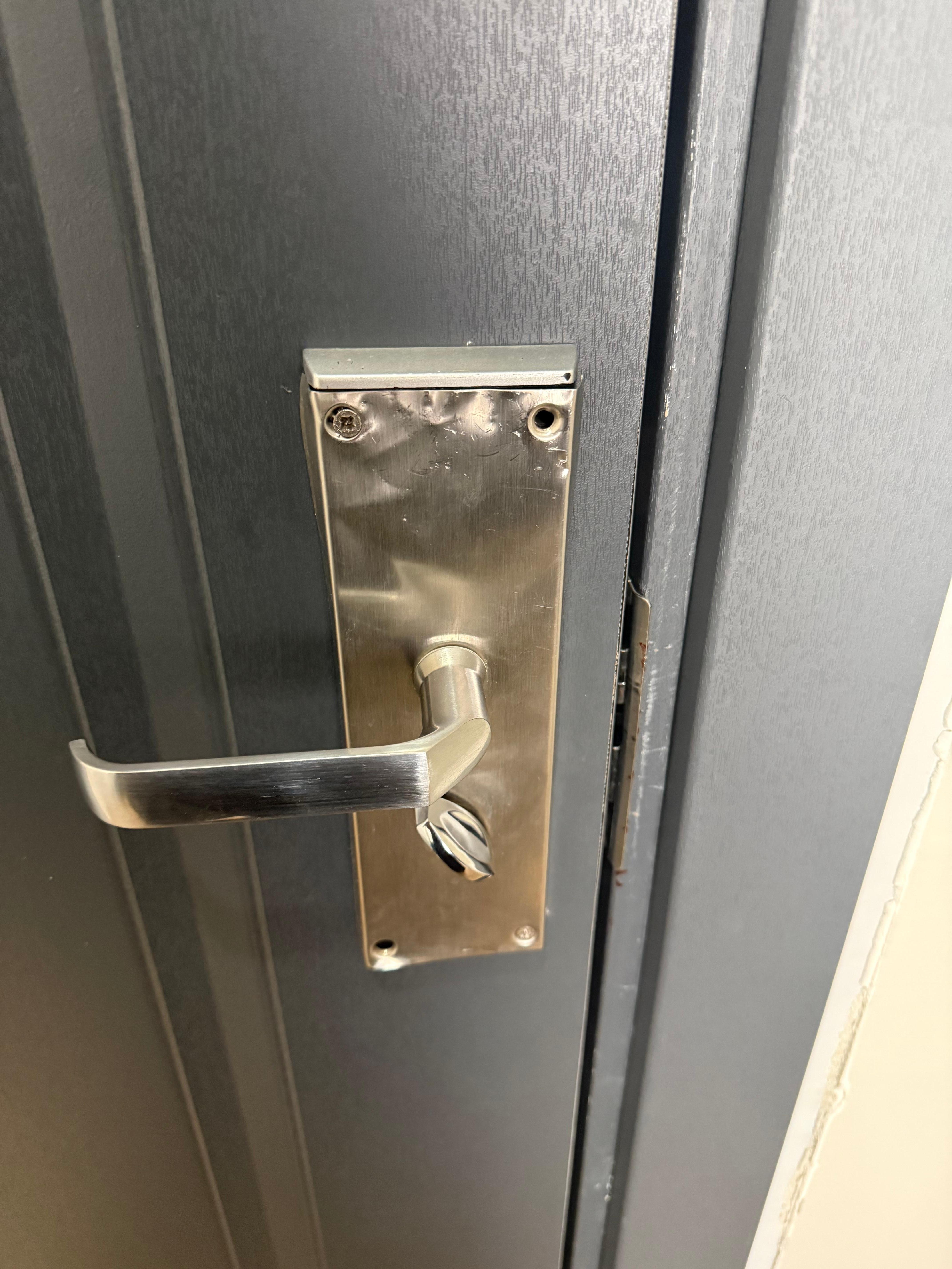 Broken handle