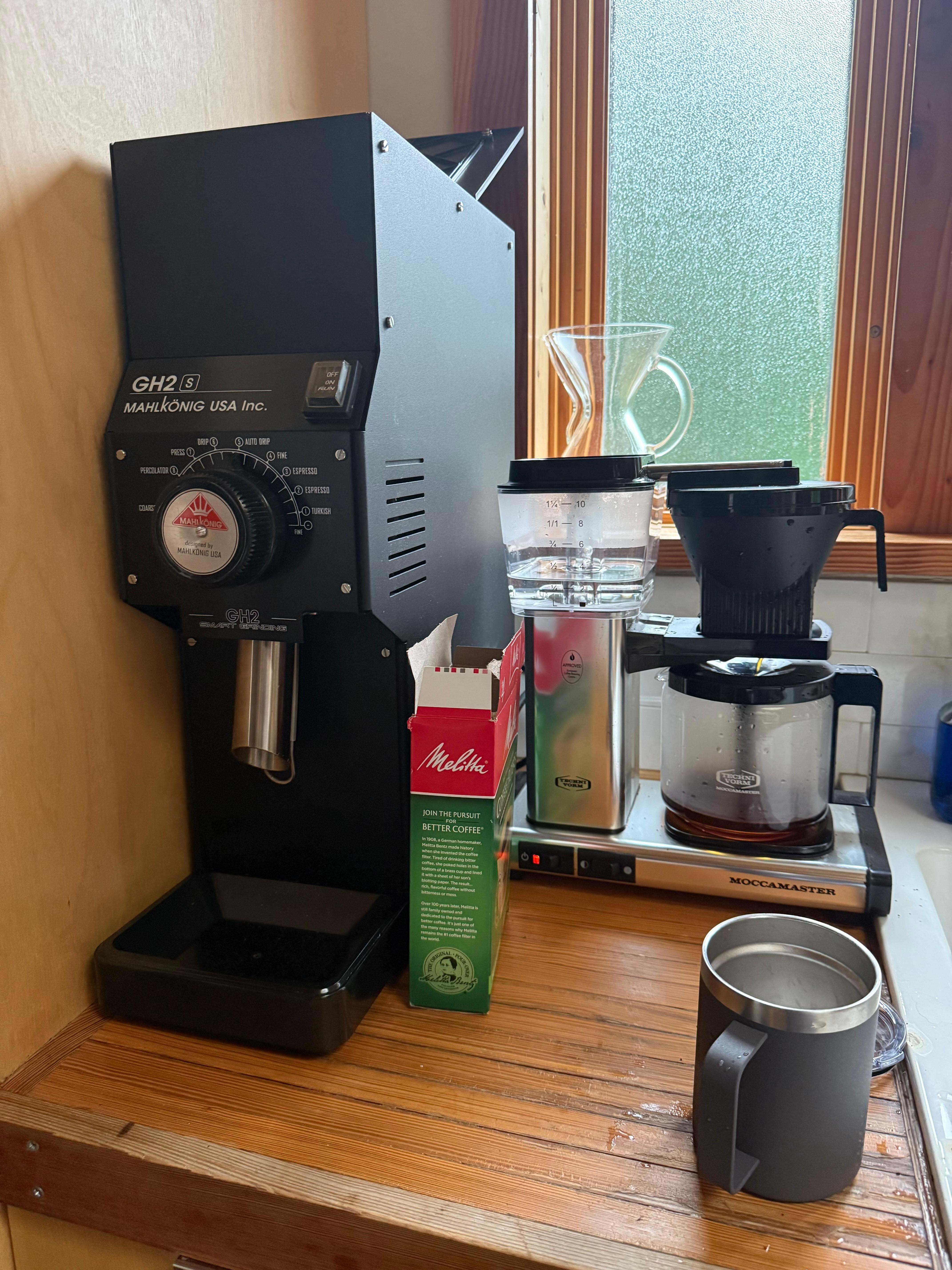 Fabulous Grinder and coffee machine with local beans to grind. It was delicious! 
