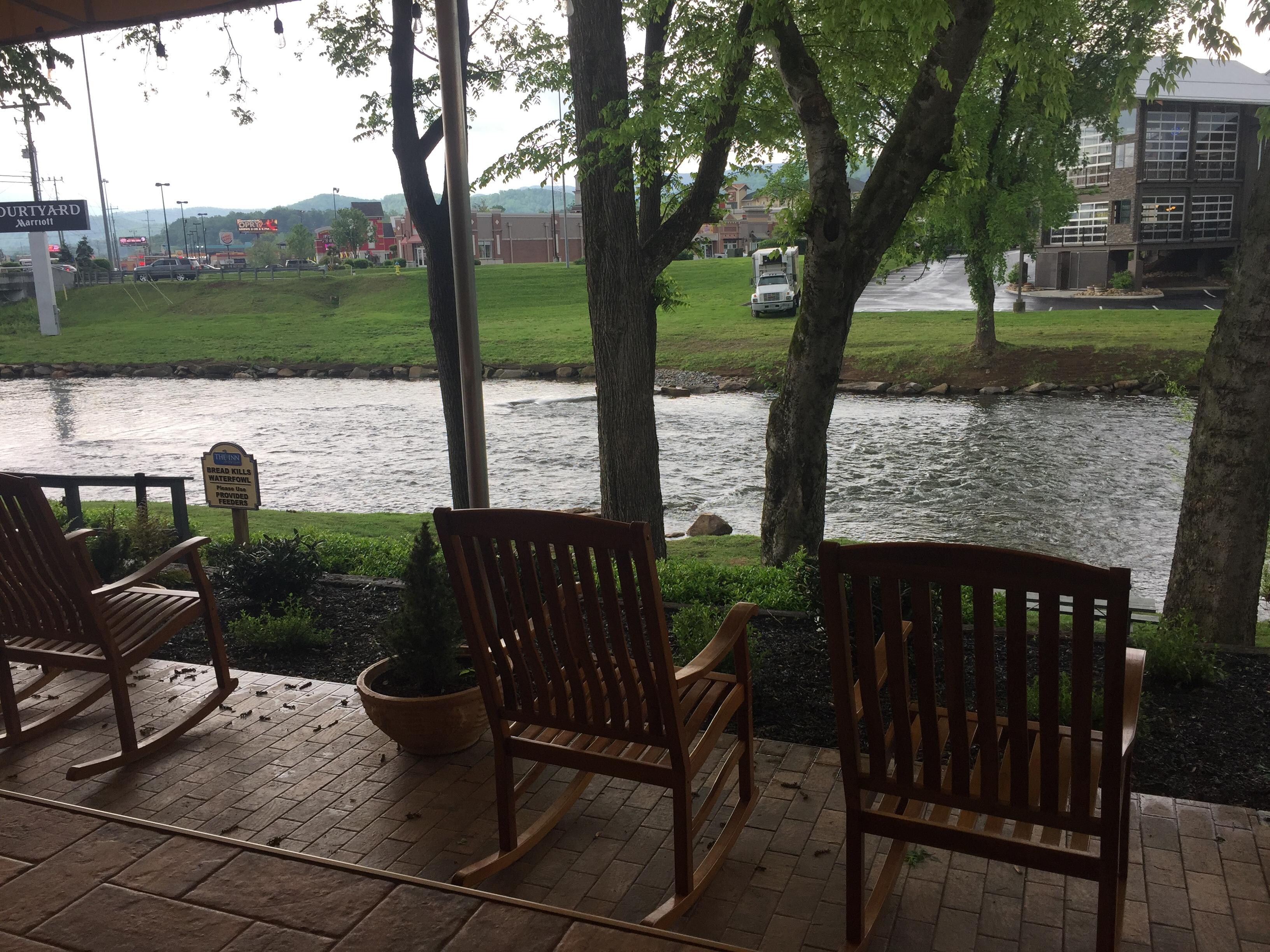 Breakfast on the river