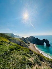 Morning walk from the hotel to Durdle Door.