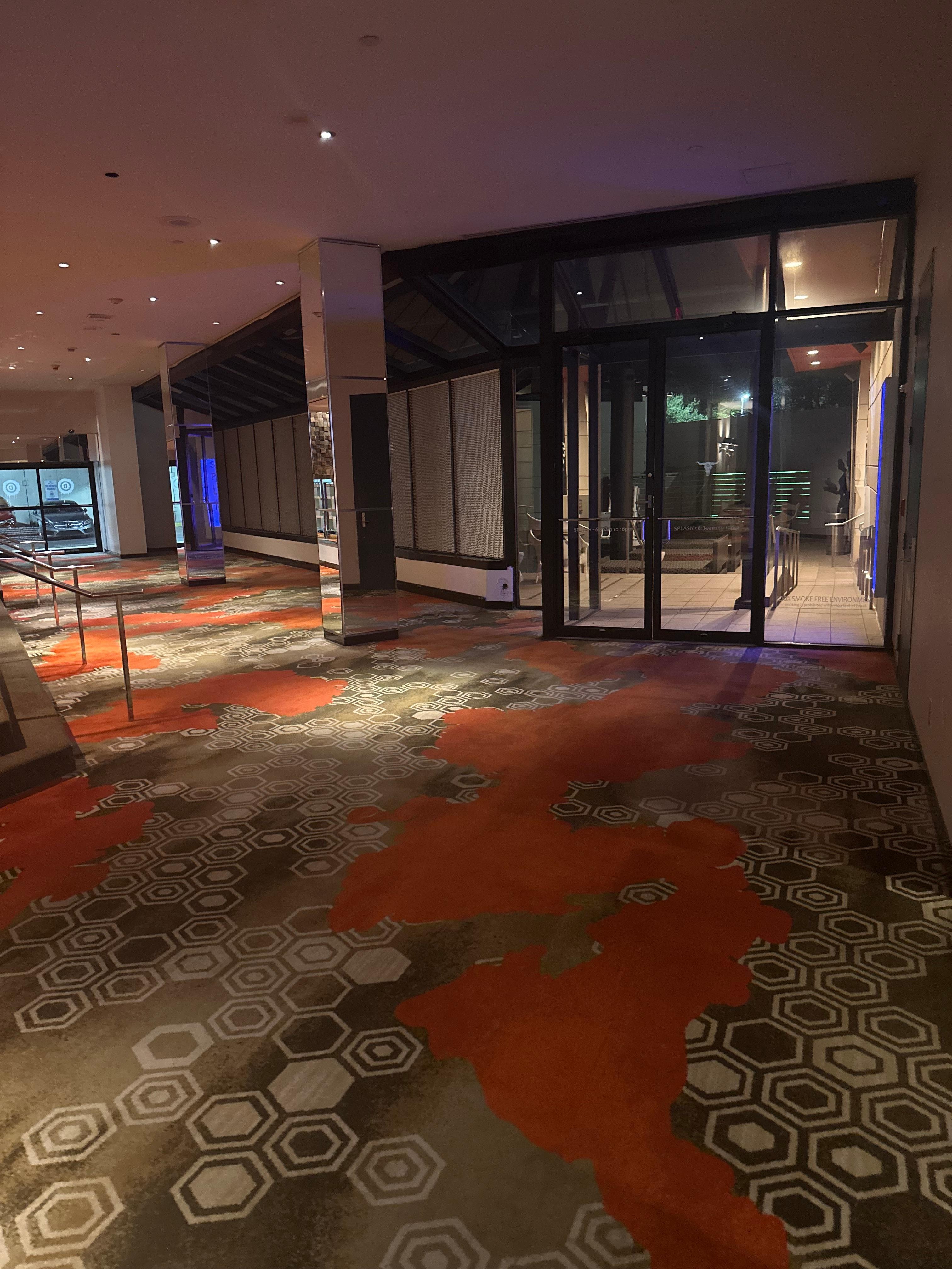 Clean lobby, hallways, and rooms.