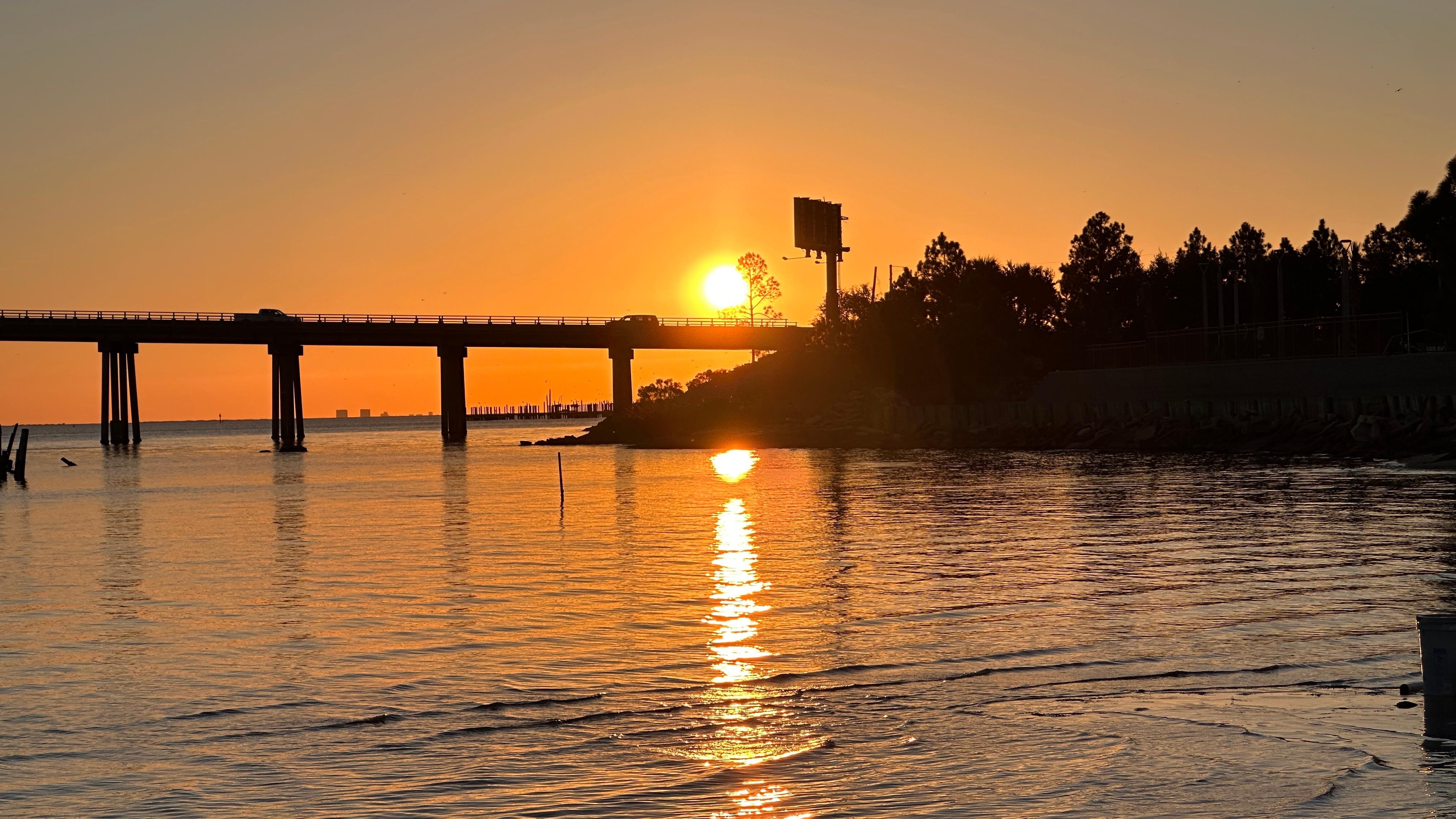 Dewey Destin’s restaurant - 5 min drive
