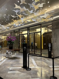 Beautiful lobby at check in