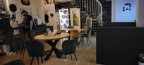 Dinning/ lounge area