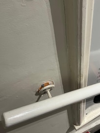 Handrail on staircase dangerous