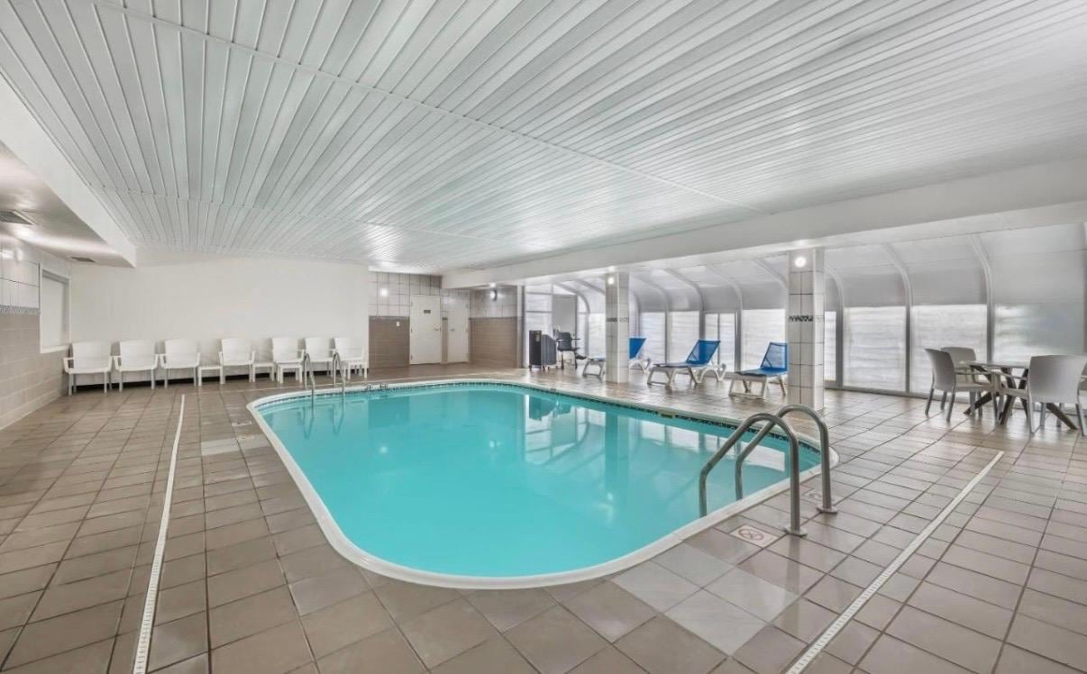 Cool air not seemingly insulated well from out side  water ok temp 