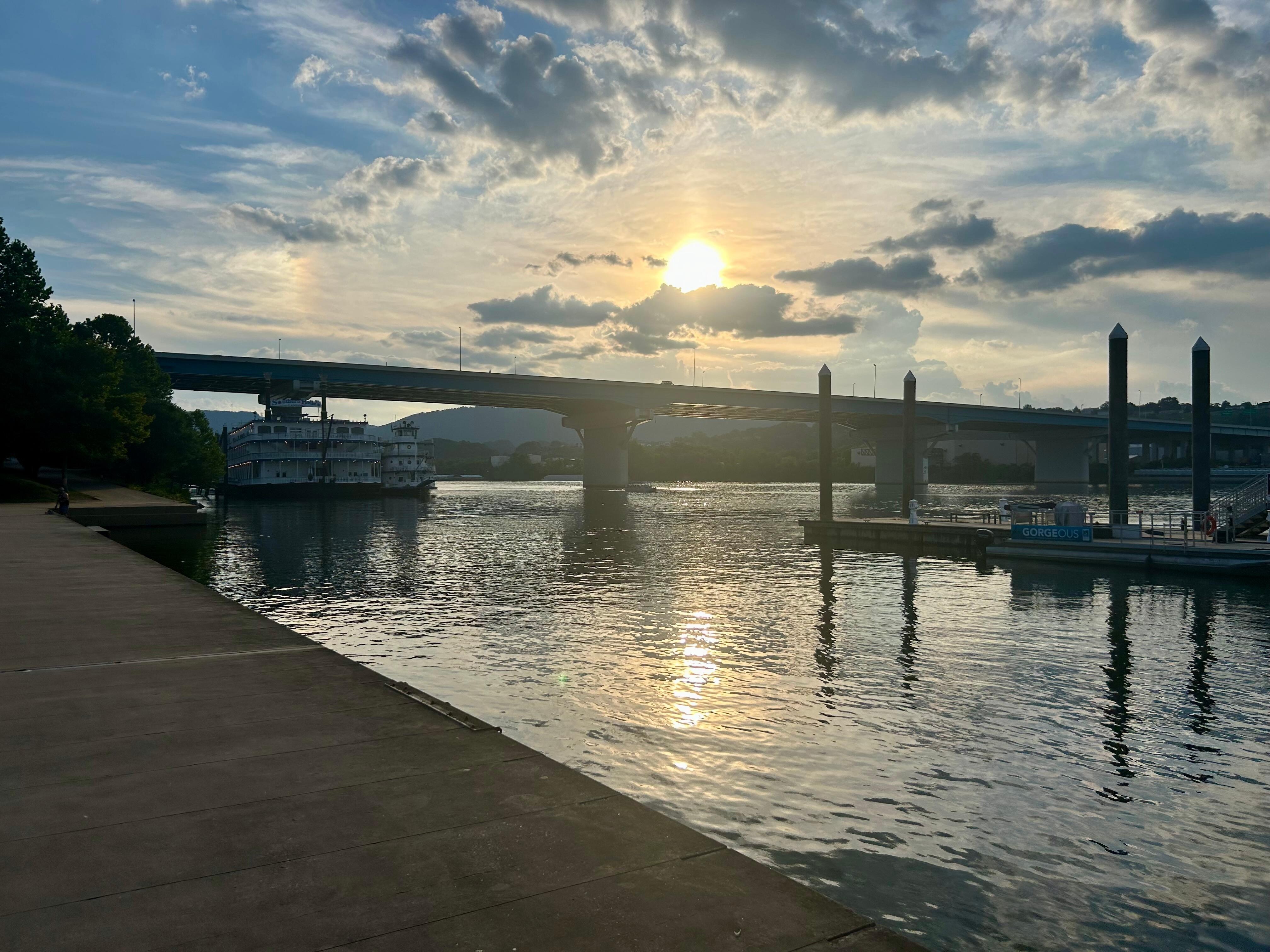 Southern Belle 
Sunset Cruise