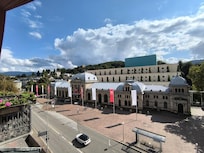 Aussicht vom Hotel Zimmer im 3. Stock auf das Festspielhaus
