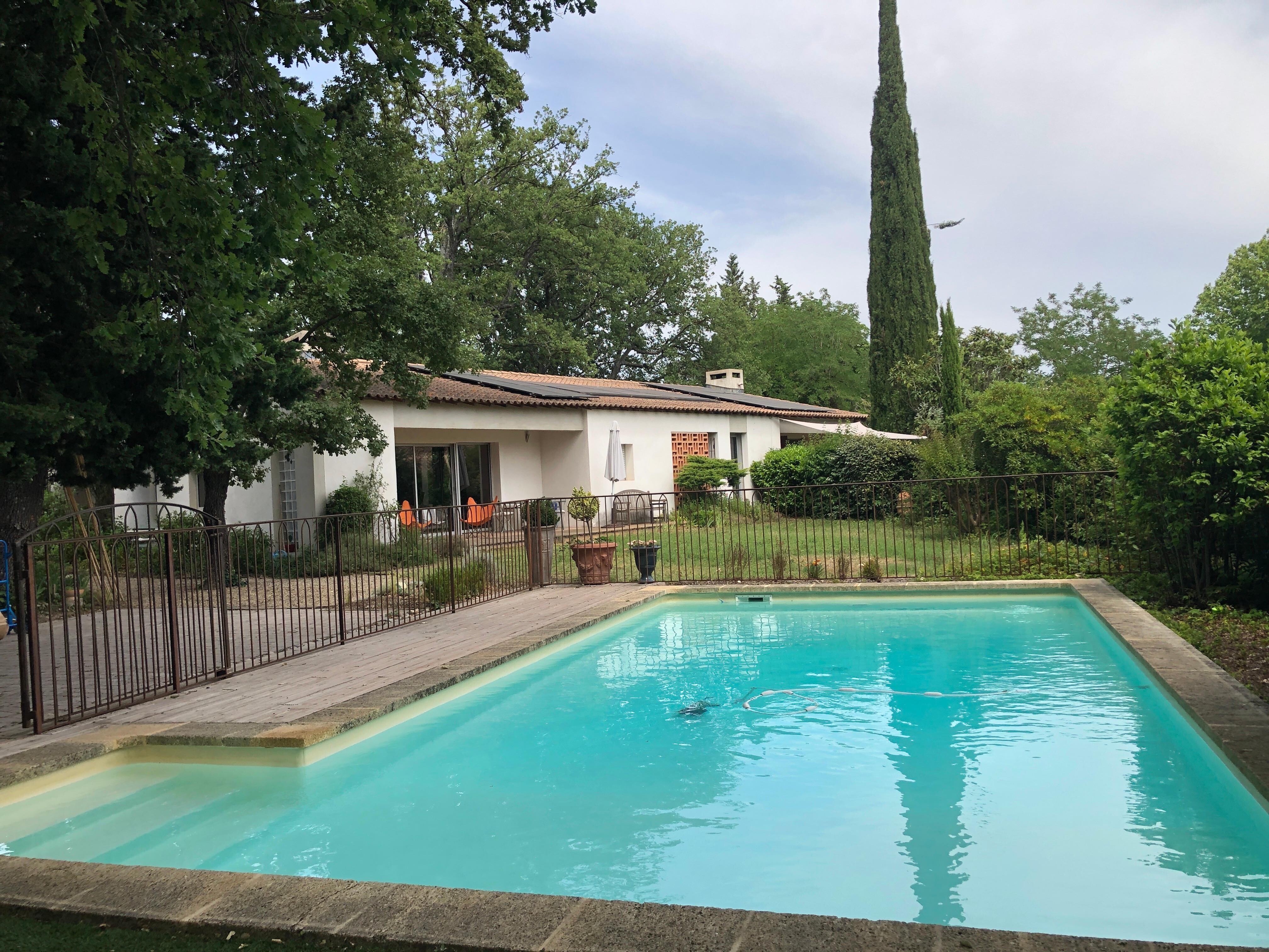 Pool im Garten