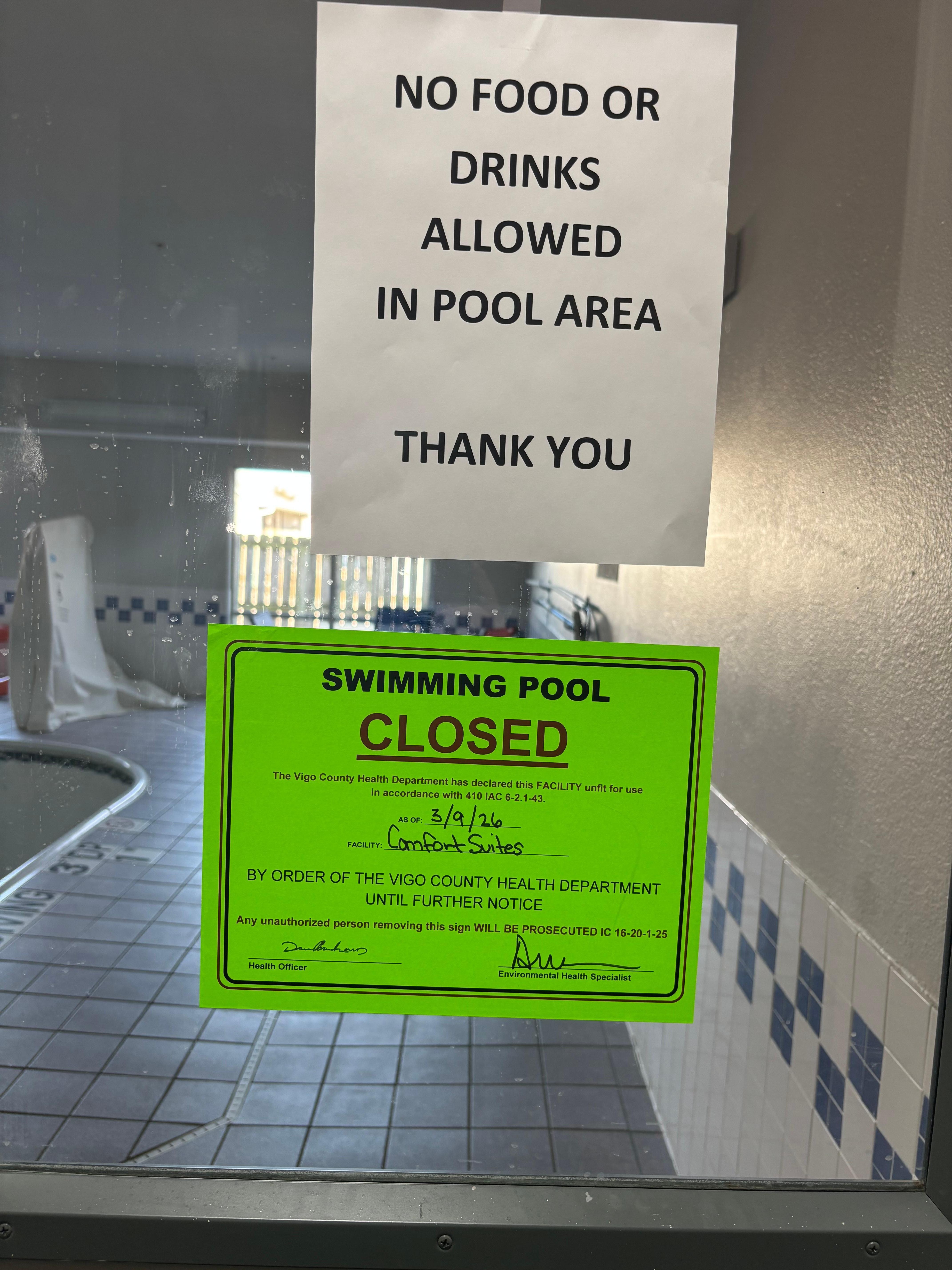 Sign stating when this pool was closed yet not disclosed when booking.