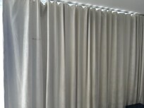 Dirty Bedroom curtain that does not close all the way so cannot block daylight
