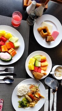 朝食バイキング