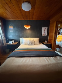 Very cozy room!