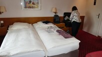 Twin/double bed in main room