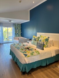 Updated king room with trundle