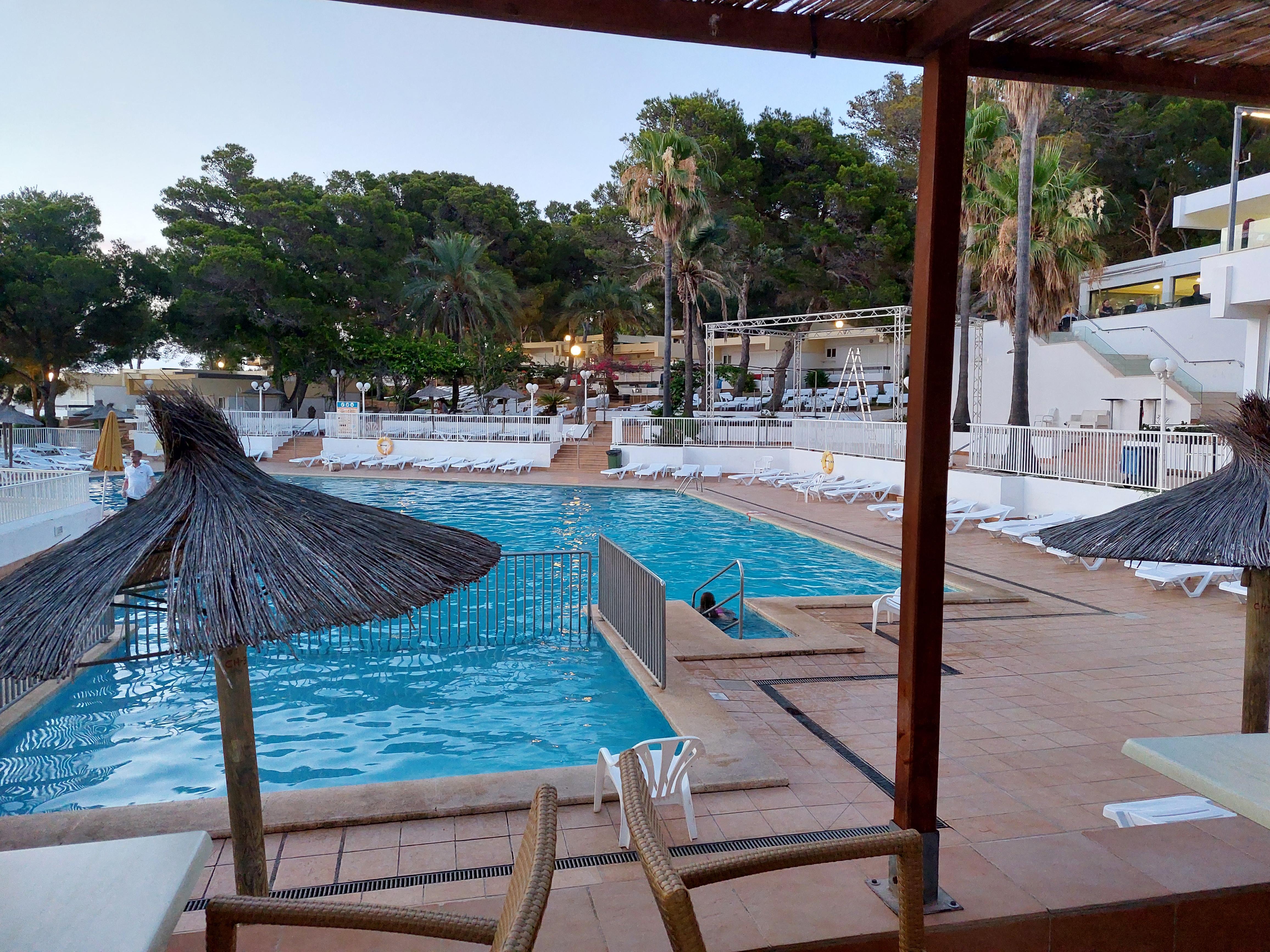 Pool  mit dem tollen Ausblick 