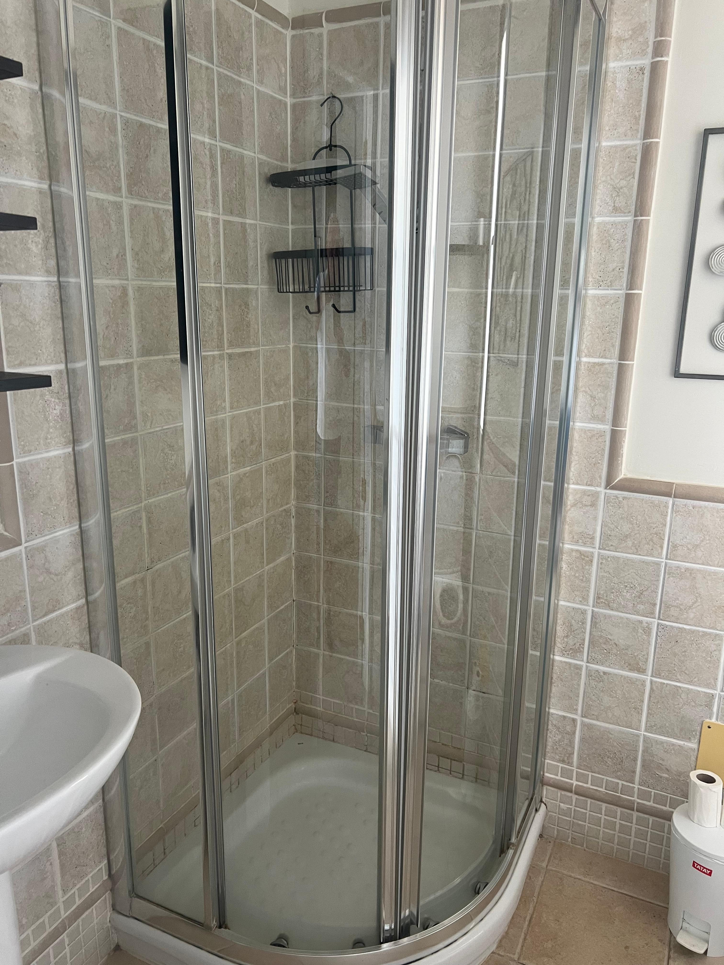 En suite shower a little small